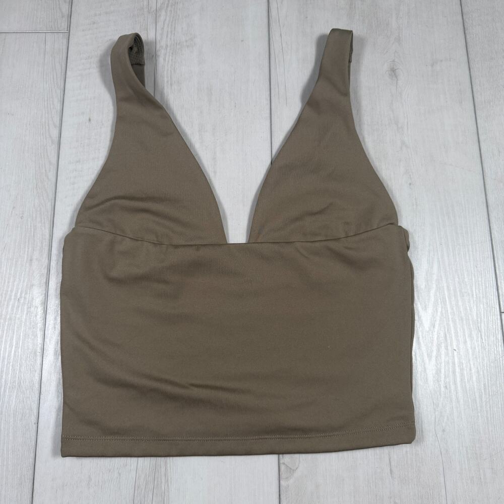 Crop Shop Boutique Freedom Deep V Tank Top Beige Women's Large Pilates Yoga